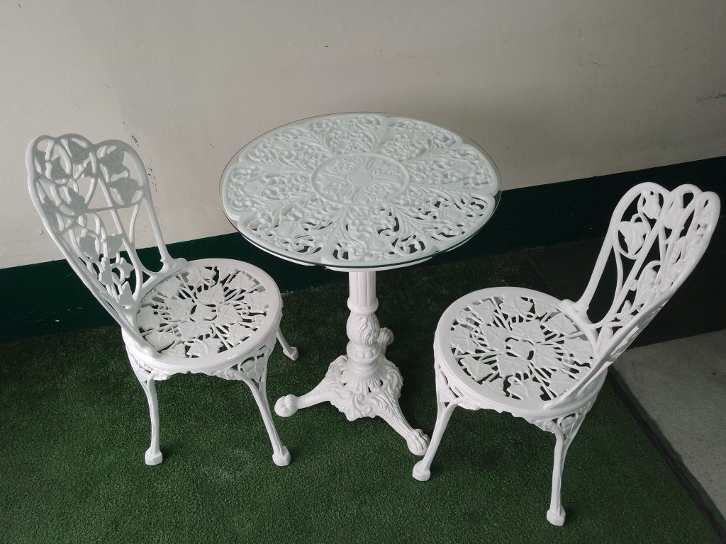 Juego de terraza de metal