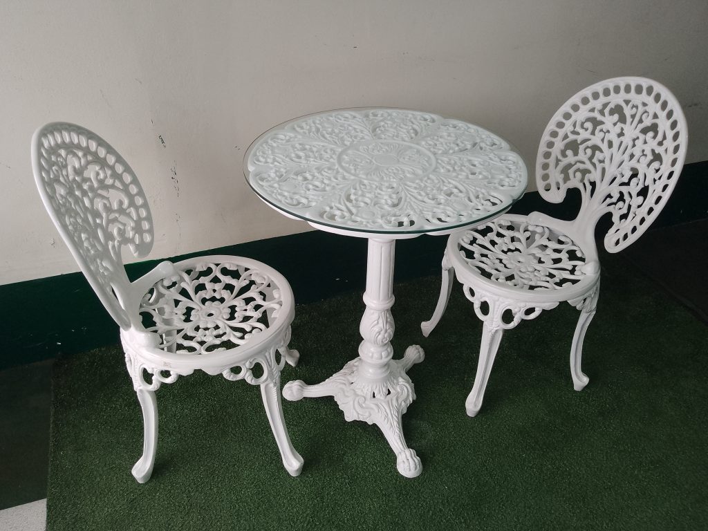 Juego de terraza de metal